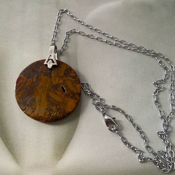 Hand Crafted Natural Tiger Eye Pendant Necklace on 24” Cable Silver Plated Chain - Picture 5 of 11